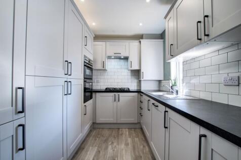 Chillingham Road, Newcastle Upon Tyne, NE6 photo 3