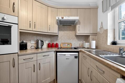 2 bed, 2 bath Retirement Property in Glasgow - Photo 7