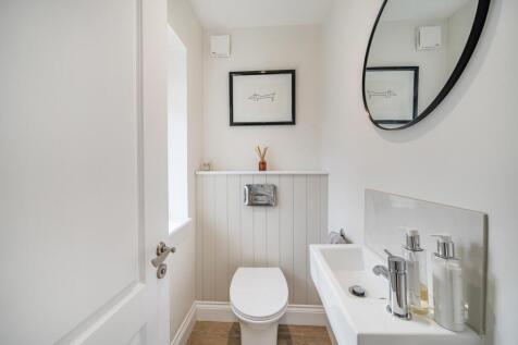 1371005-23-68f640...