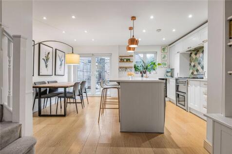 Kitchen/Dining