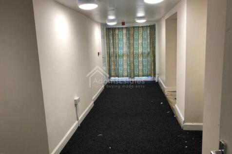 Commercial Property to rent Image 5
