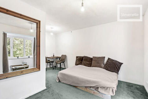 Maple Gate, Loughton photo 4