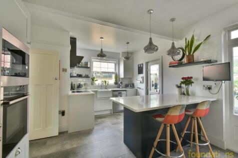 Bexhill-on-sea, TN40 - property photo