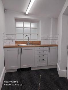 Retail Property (high street) to rent Image 6