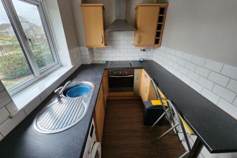 Redstock Close, Bolton photo 3