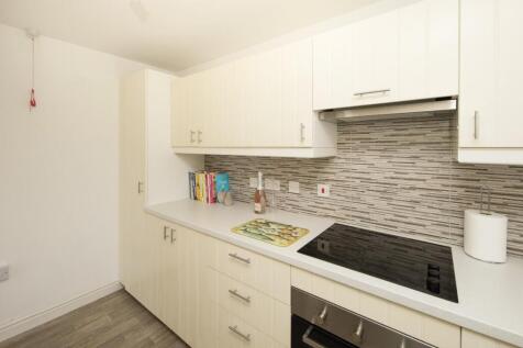 26 Oakfield House CV32-8.jpg