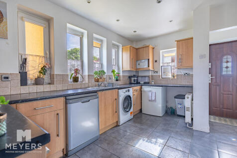 Rochester Road, Bournemouth, BH11 8 photo 4