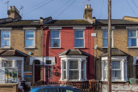 St Johns Road, E17