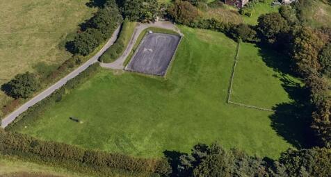 Arena 20m x 40m &amp; Land