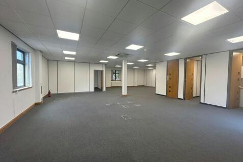 Office to rent Image 3