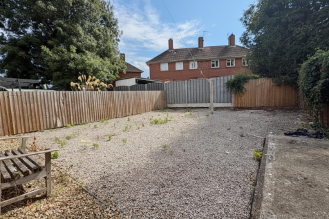 64 Hull road yard.png