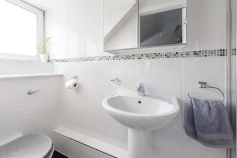 5 bed, 3 bath Detached in Cardiff - Photo 24