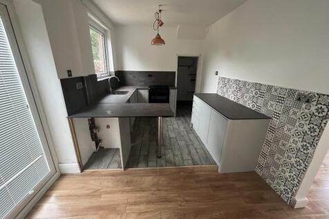 Repton Avenue, Ince, Wigan photo 3
