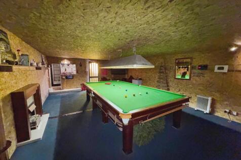 Snooker Room