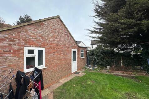DETACHED GARAGE 