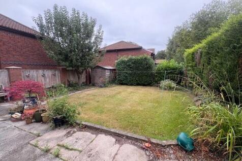 Rear Garden (2).jpg