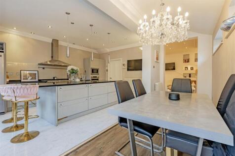 Stunning Kitchen/ Breakfast Room