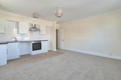 High Street, Cosham photo 3