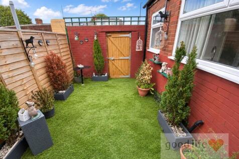 20260924_200807804_iOS2 rainton street.jpg