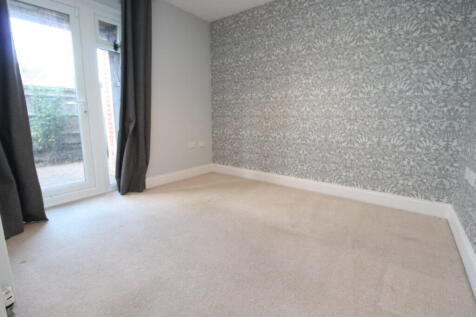 Priory Mews, Haywards Heath, RH16 photo 4