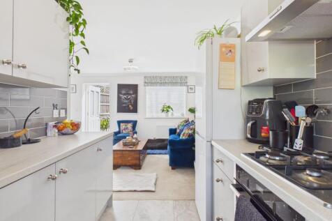 Living/Kitchen