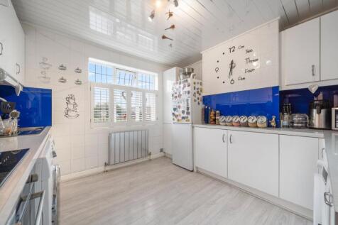 3 Bedroom Flat for Sale