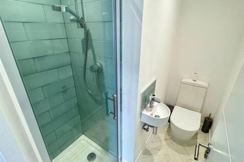 Second Floor Flat, 12a Cliff Road Shower Room