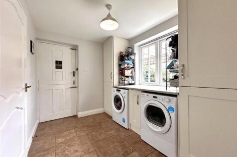 Utility Room 025