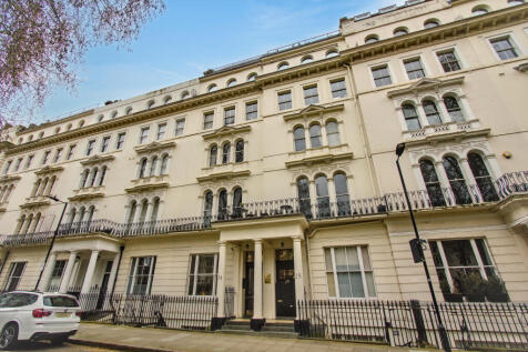 4.1 Clifford Court , 24-25 Kensington Garden Square, London W2 4BE