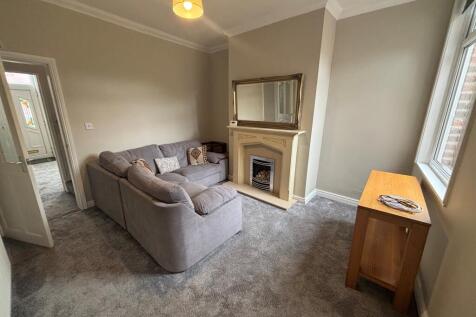 Birchfield Road SK3 photo 3