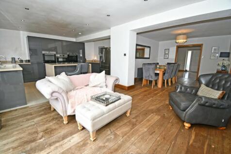 Kitchen/Morning Room