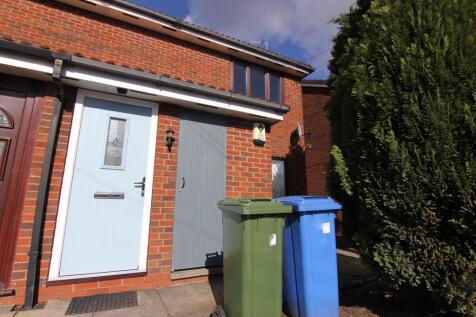 1 Bedroom Maisonette for rent