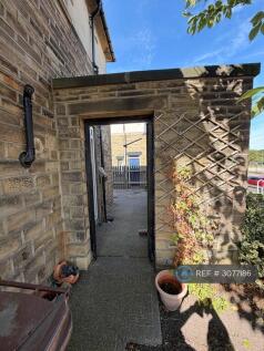 Louis Avenue, Bradford, BD5 photo 3