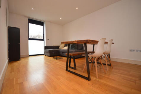 1 Double Bedroom Apartment to Rent