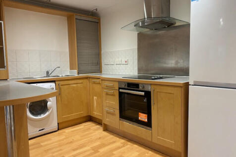 Brackenhurst Place, Moortown, Leeds, West Yorkshire, LS17 photo 3