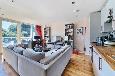 1320870-5-686cfe2...