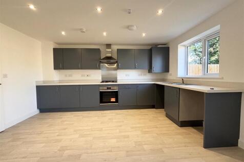 Kitchen / Dining / Family area