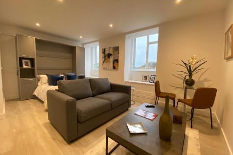 Lounge/Bed