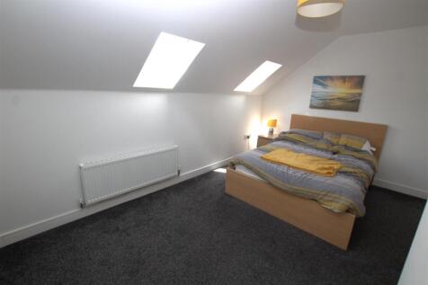 bedroom .jpg
