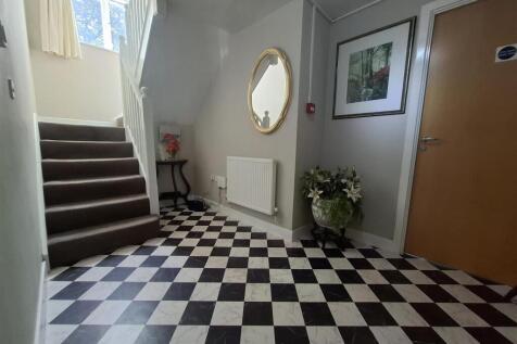 A Room in Foxley Place, Loughton, Milton Keynes photo 5