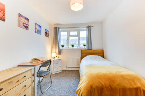 1-bed house on Crossbush Road, BN2, £655/mo