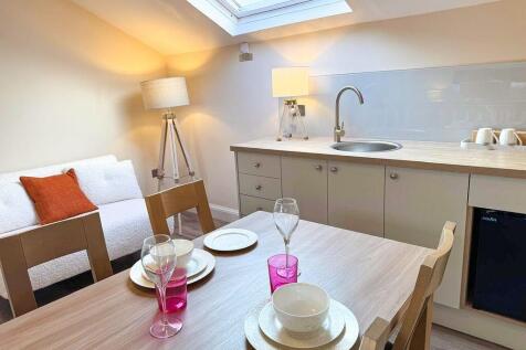 High Street East, Glossop, Derbyshire, SK13 photo 5