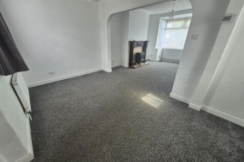 70 Ormerod Road photo 4