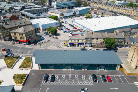 Retail Property (high street) to rent Image 3