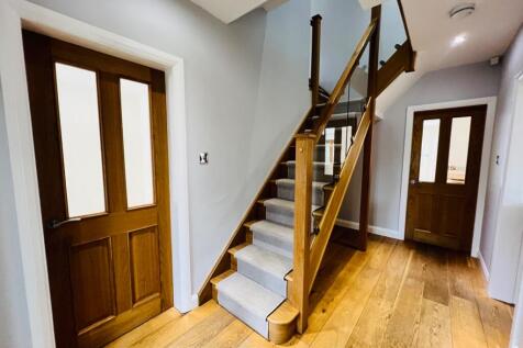 Waterloo Road, Bramhall, Stockport SK7 photo 5