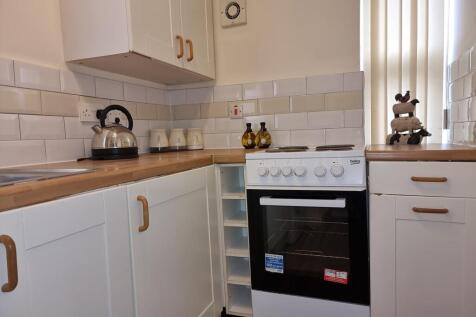 kitchen cooker