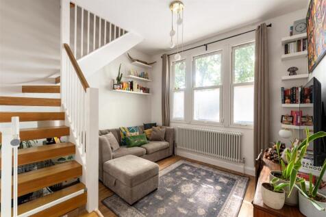 Shacklewell Lane, E8