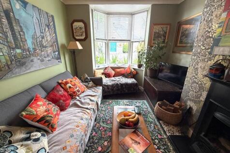 Living Room.JPG