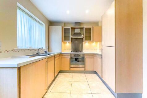 Victoria Road , Ferndown , Dorset photo 3
