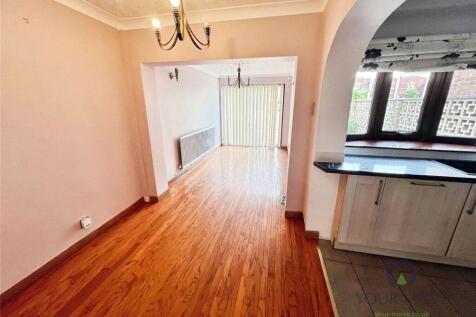 Extended Rear Lounge